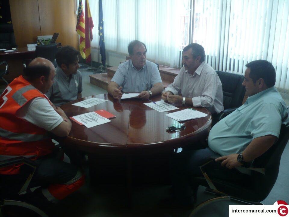 El alcalde firma el convenio anual con Cruz Roja Petrer que supone 106.000 euros de subvención