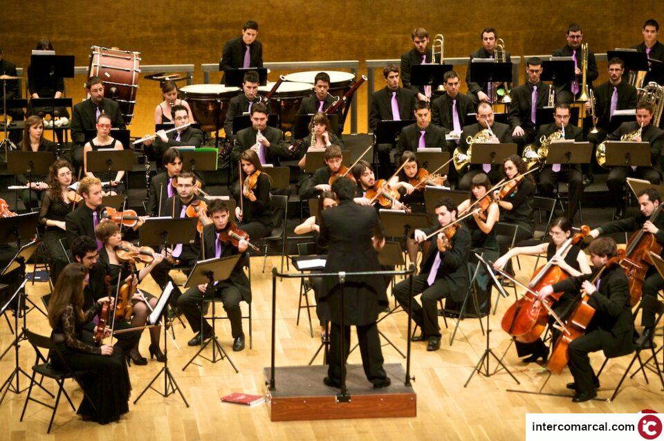 El Teatro Chapí de Villena acoge la inauguración de los Cursos de Verano de las Sedes Universitarias