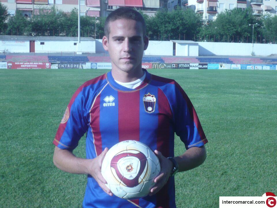 El Eldense presenta al internacional Nemesio como su séptimo fichaje