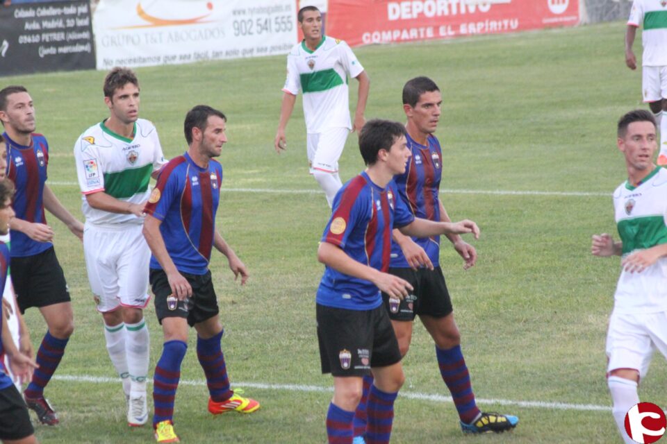 El Elche CF golea al CD Eldense por 0 a 4