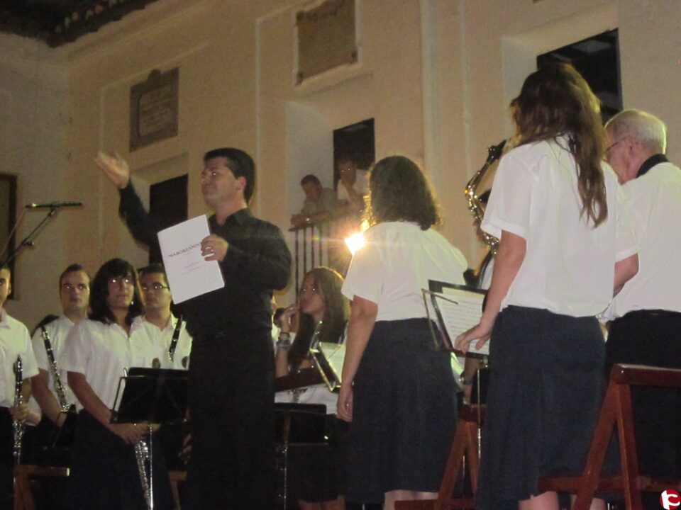 7 DIRECTORES EN EL MAGNÍFICO CONCIERTO FESTERO A BENEFICIO DE APADIS