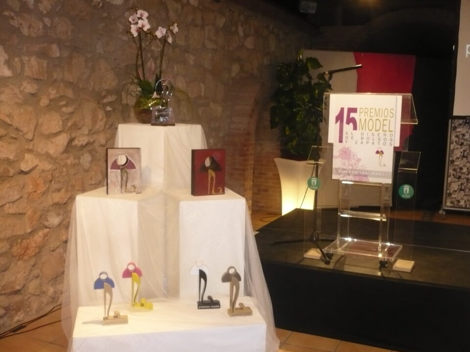 40 maquetas participan en la XVI edición de los Premios Model de Petrer