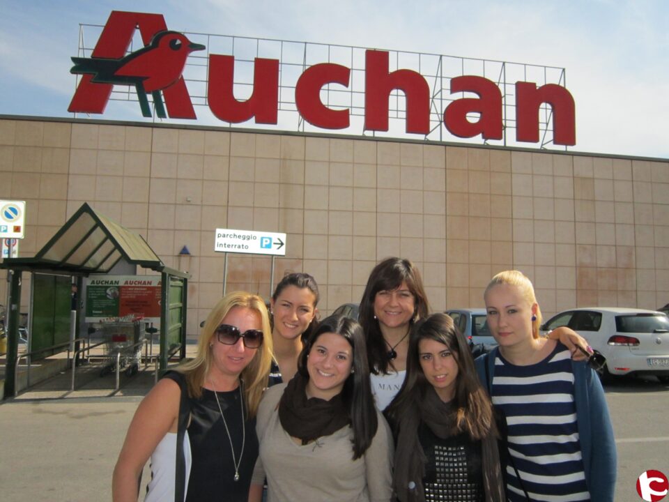 El IES Valle de Elda consigue becas Leonardo da Vinci para que sus alumnos de FP de Grado Medio de Comercio y Atención Sociosanitaria realicen prácticas en Europa