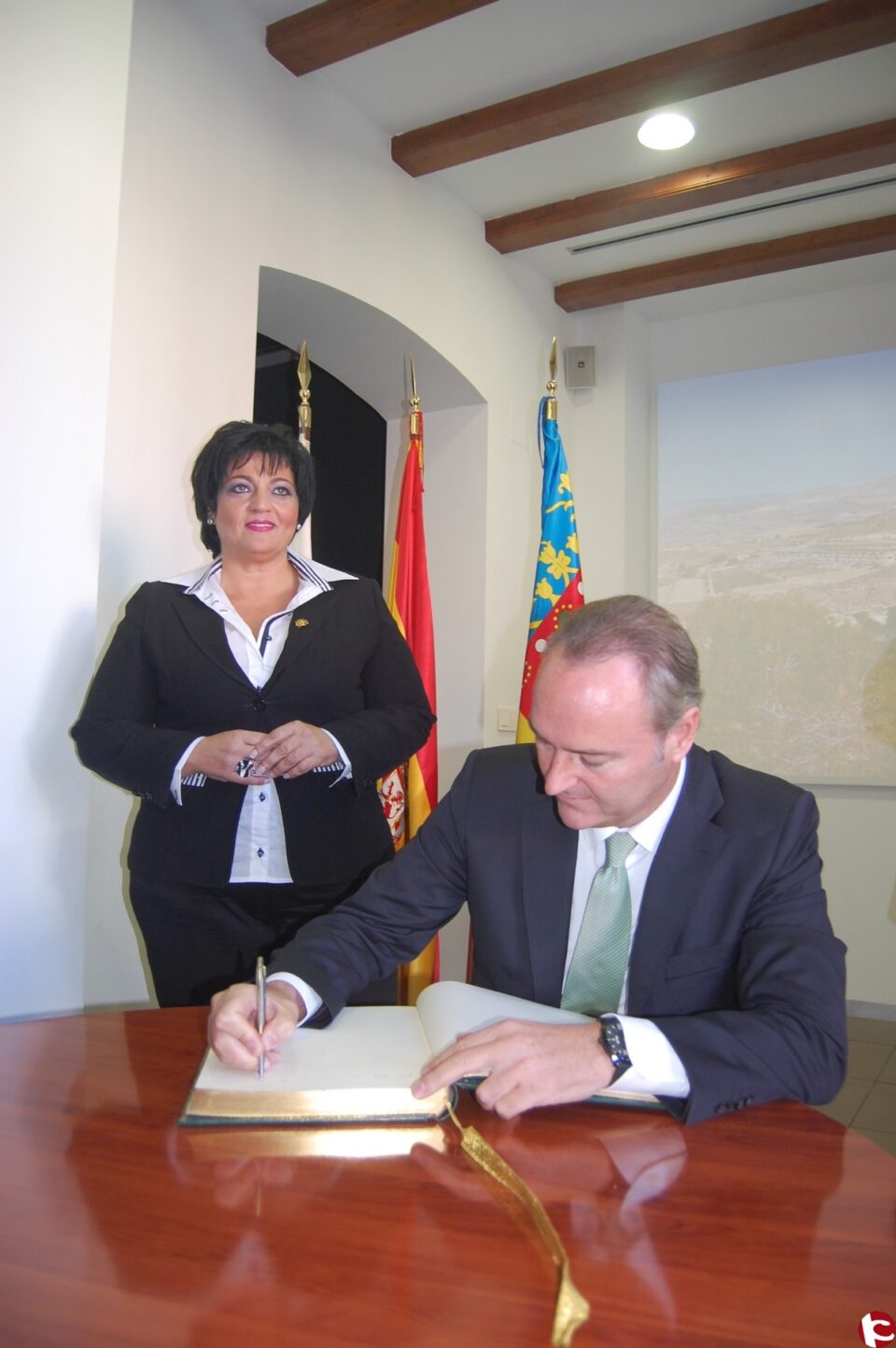 Fabra apuesta por la implicación de administraciones y sociedad civil en políticas que impulsen y garanticen la igualdad de oportunidades para todos