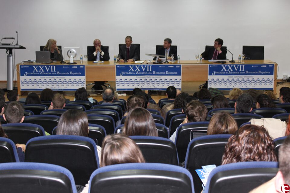 ¿Quién financia las universidades públicas?