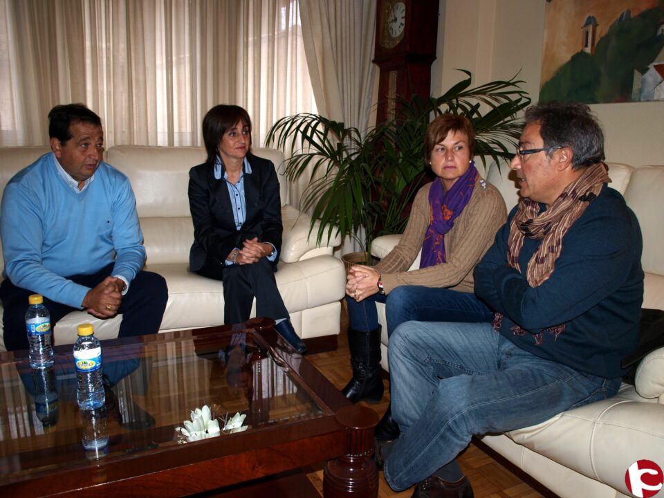 Los Alcaldes de Ibi y Onil y CC.OO. acuerdan una