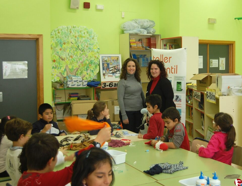 Humana Fundación imparte en el Colegio Jorge unos talleres de concienciación de reciclaje