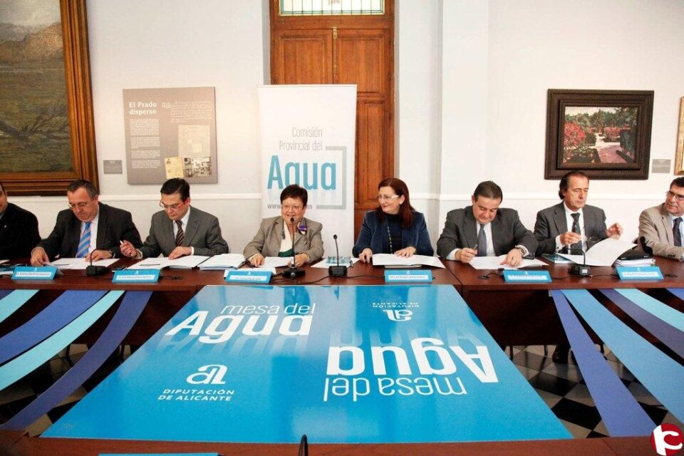 La Diputación de Alicante mantiene las reivindicaciones y busca fijar prioridades entorno a la Mesa del Agua