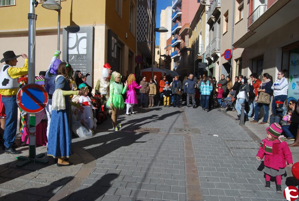 El espíritu navideño invade la calle Mayor durante el fin de semana