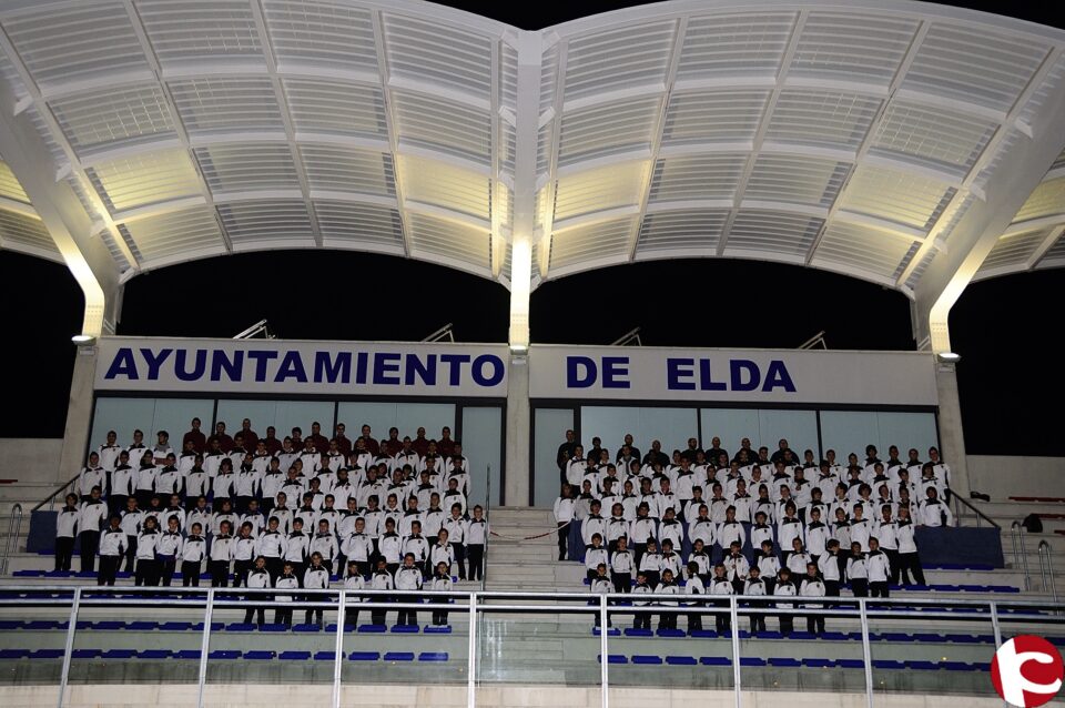 El C.D. Eldense presenta a los equipos del Fútbol Base en el Nuevo Pepico Amat