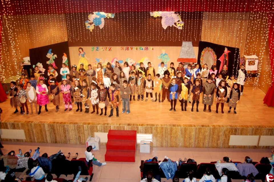 Los niños de infantil y Primaria del C.P. Jorge Juan de Monforte han celebrado entre ayer y hoy en el Auditorio Municipal el festival de Navidad