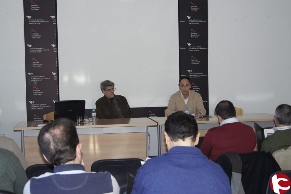 AEC analiza con los empresarios la repercusión de las nuevas normas tributarias en el sector de los componentes