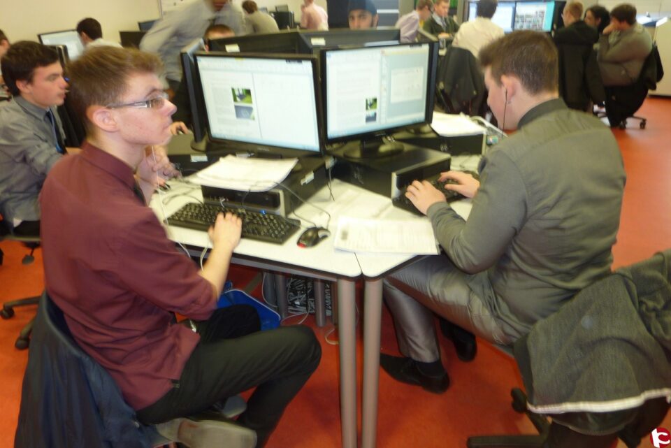 ASOCIACIÓN COMENIUS BILATERAL ENTRE IES VALLE DE ELDA Y LA RSA ACADEMY DE TIPTON ( Reino Unido)