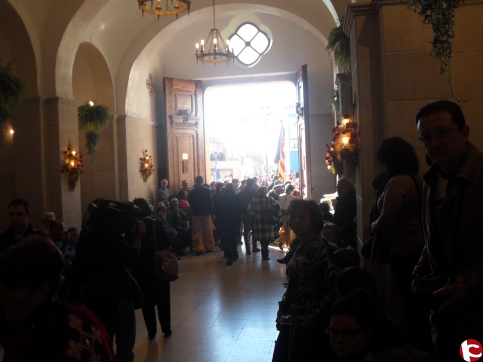 Sax por San Blas. Emotivo cambio de capitanías ante la imagen del Patrón.