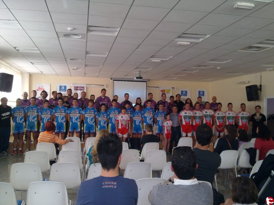 Equipo ciclista sub23 Metal Lube-ofertbikes.es