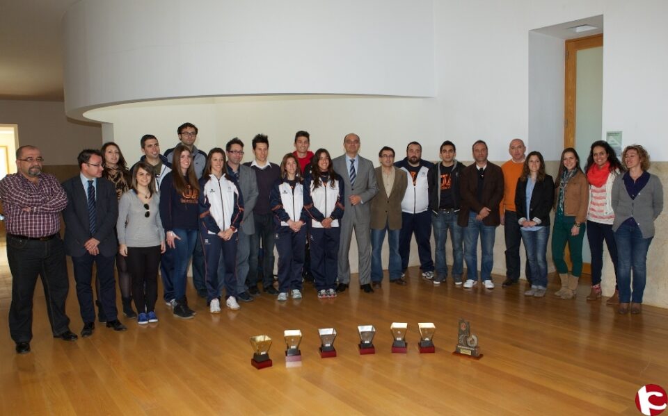El rector felicita a deportistas de la UA por sus excelentes resultados en el CADU