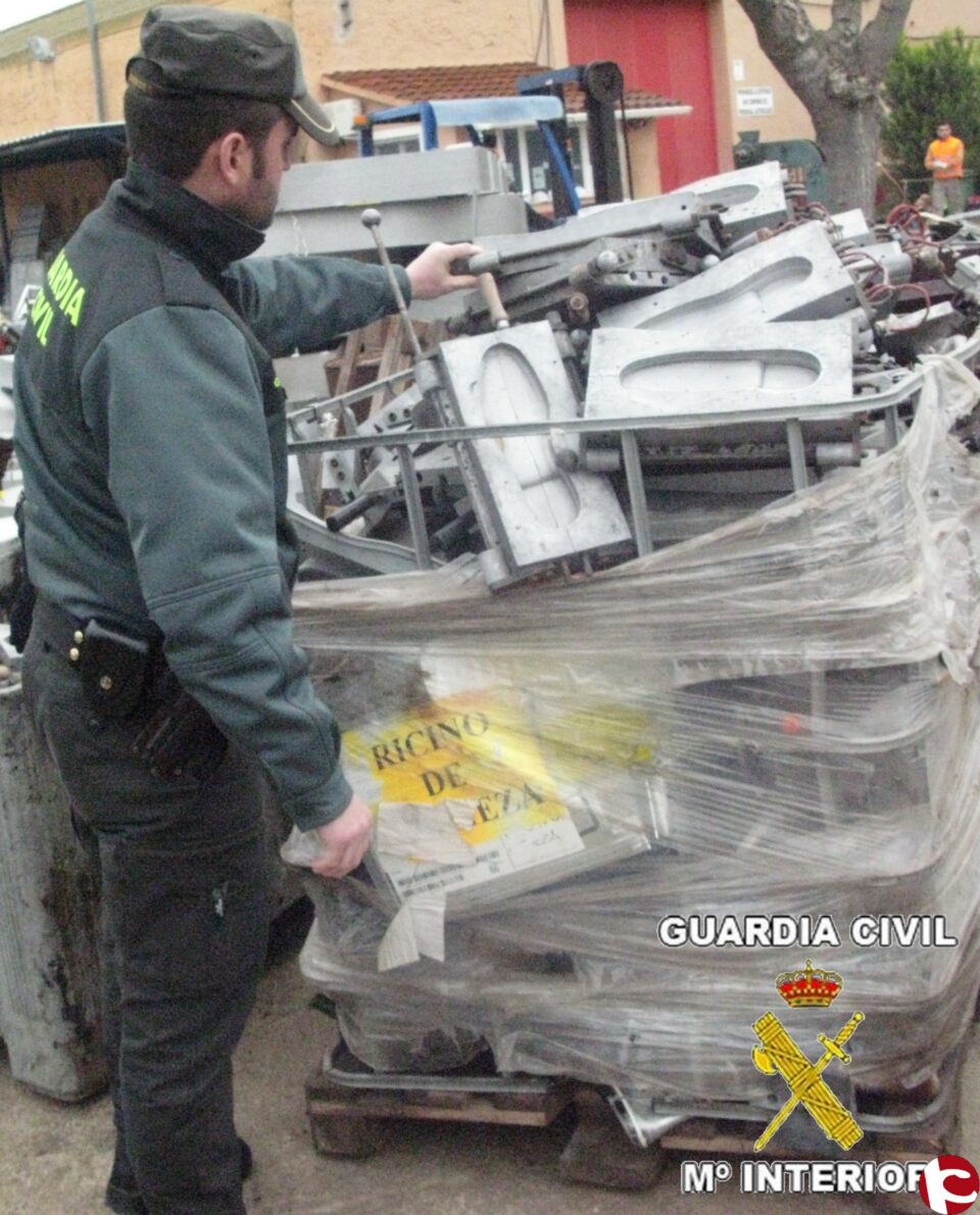 La Guardia Civil detiene a supuesto autor de la sustracción de 350 moldes para la fabricación de zapatos de Villena