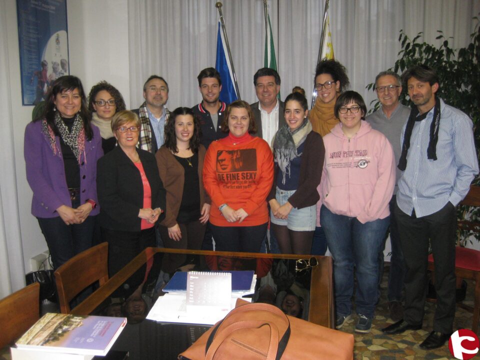 El equipo de programas Europeos del IES Valle de Elda se entrevista con los respresentantes educativos del Ayuntamiento de Vicenza y del IPAB en Vicenza (Italia)