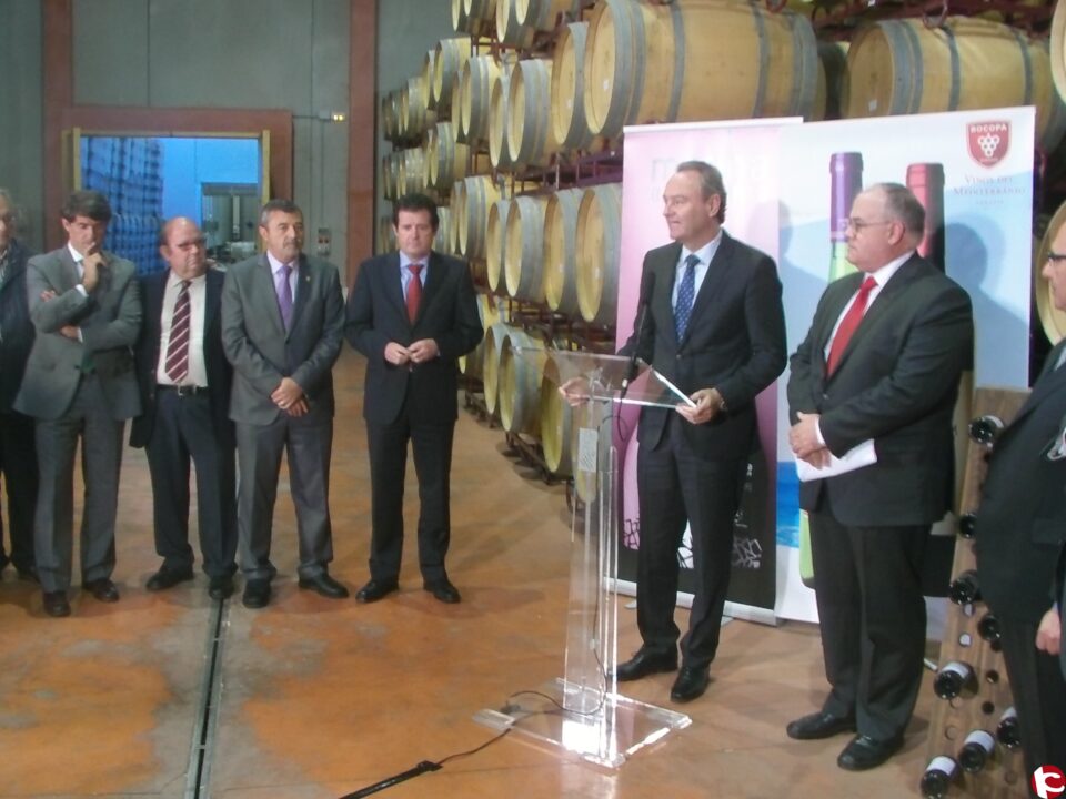 Alberto Fabra visita bodegas Bocopa de Petrer y destaca su trayectoria y excelencia