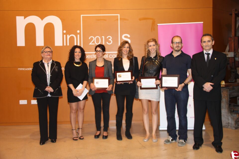 Asunto: Entrega de premios e inauguración exposición XXXIV Certamen Internacional de Pintura Minicuadros Comparsa Huestes del Cadí.