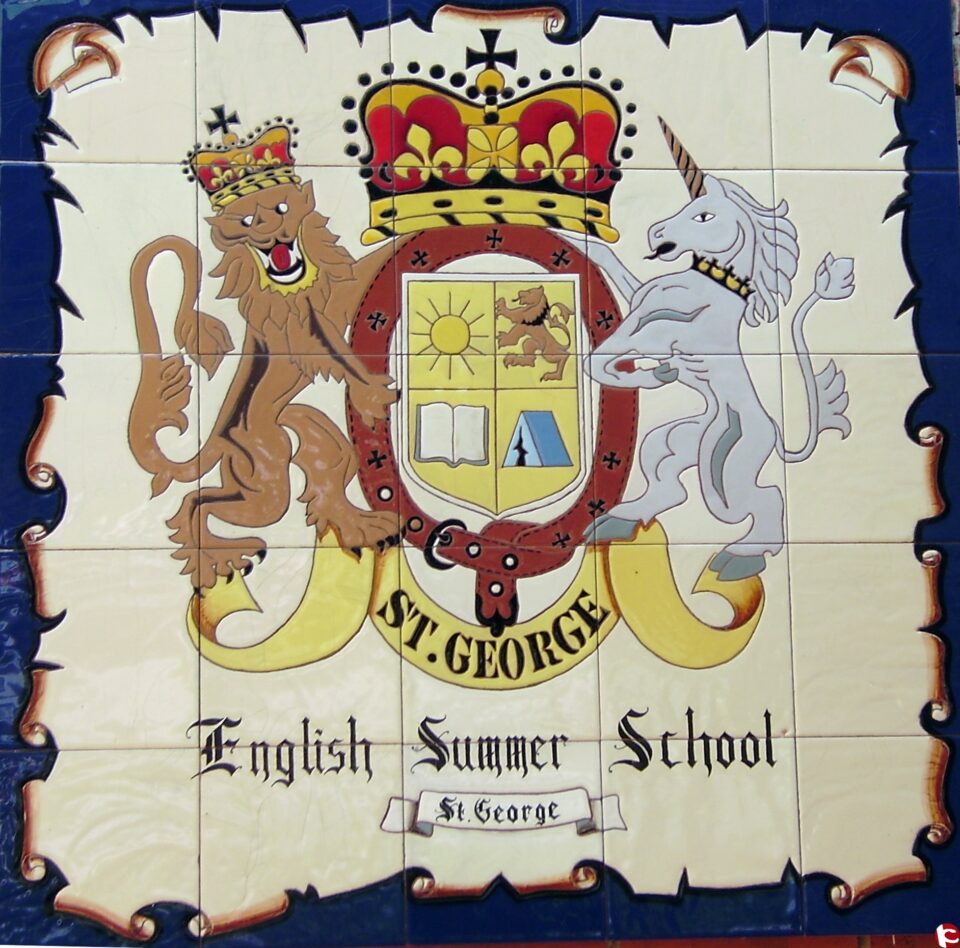 Alumnos y alumnas de 4º y 5º del Colegio el Grec de Villena disfrutan