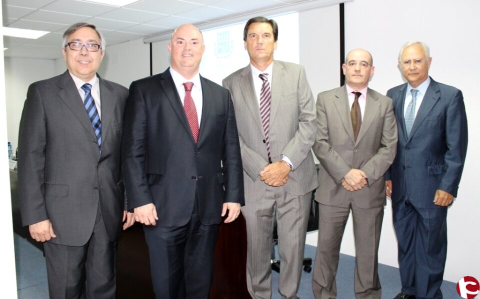 Los Hospitales de Torrevieja y del Vinalopó presentes en un foro de expertos organizado por el Colegio de Médicos de Alicante