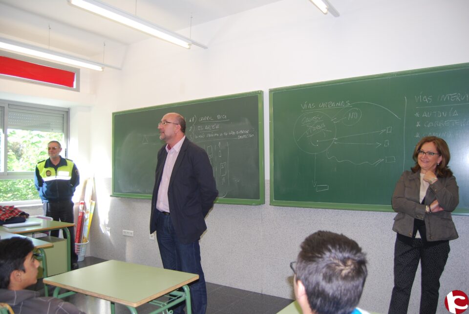 El Concejal de Policía clausura de las clases de Educación Vial de este curso