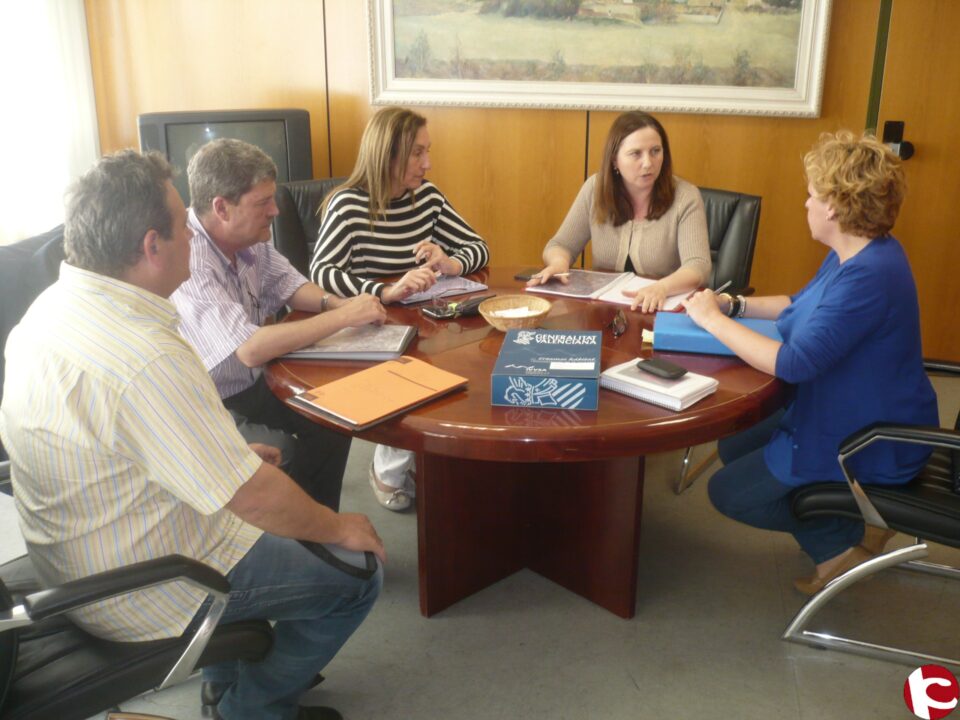 La Generalitat entrega una vivienda a una familia en riesgo de exclusión social en Petrer