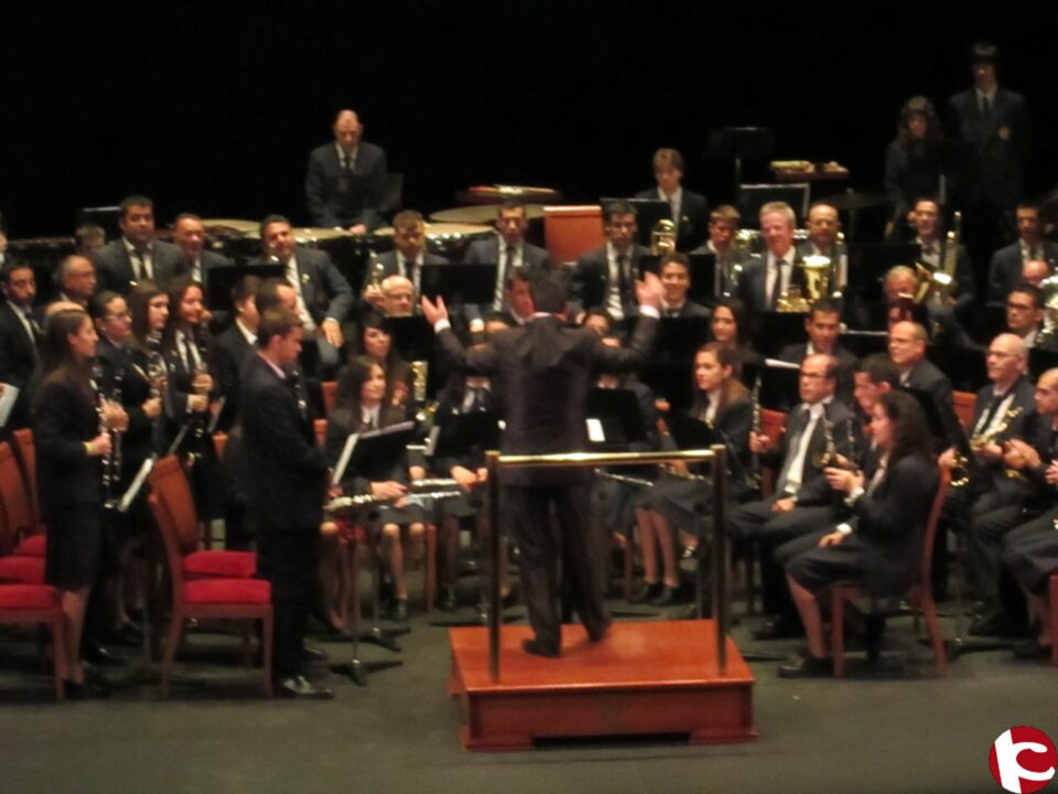 La Sociedad Musical Ruperto Chapí ha tributado su homenaje anual al ilustre maestro villenense en el concierto realizado este pasado domingo 26 de Mayo a las 12 horas en el Teatro que lleva su nombre.