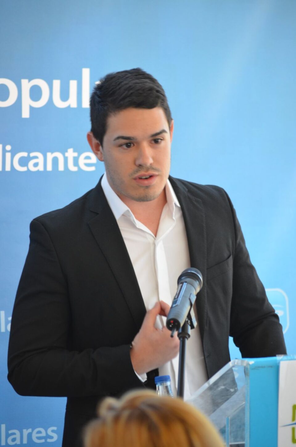 Nota de prensa Partido Popular - Renovación de NNGG VILLENA