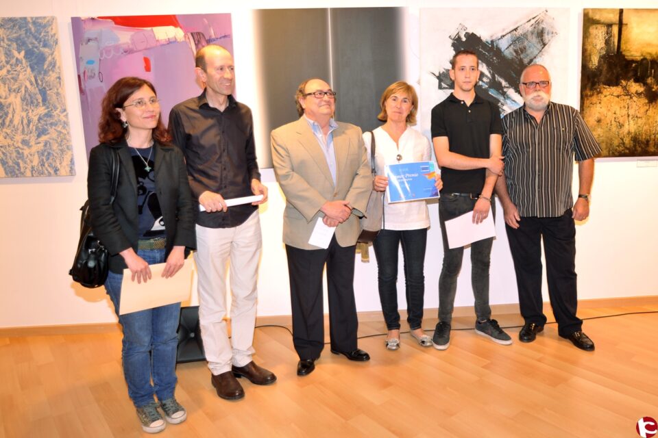 La estudiante de la UMH María José Lezcano gana el primer premio en el Certamen de Pintura Abstracta de La Nucía