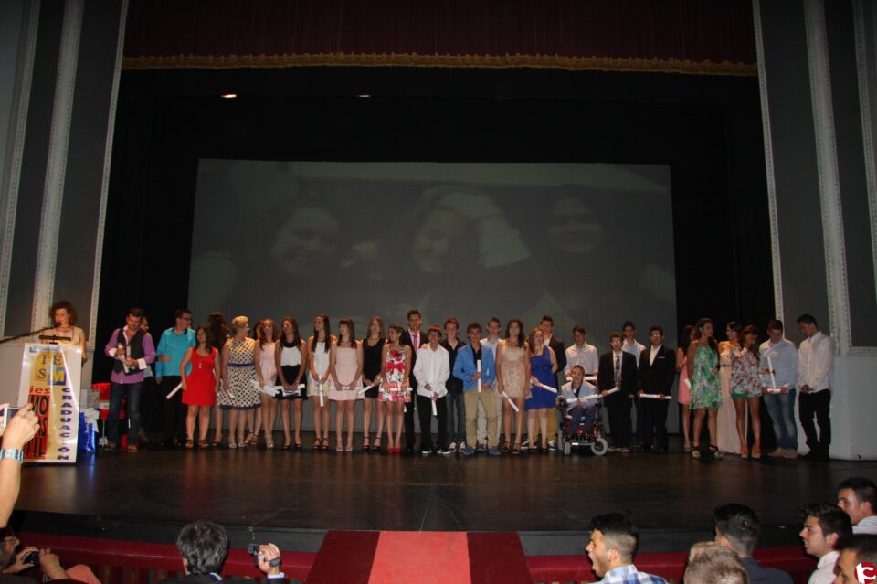 EL IES MONASTIL CELEBRÓ LA GRADUACIÓN 2013 Y EL XII CONCURSO DE MONÓLOGOS
