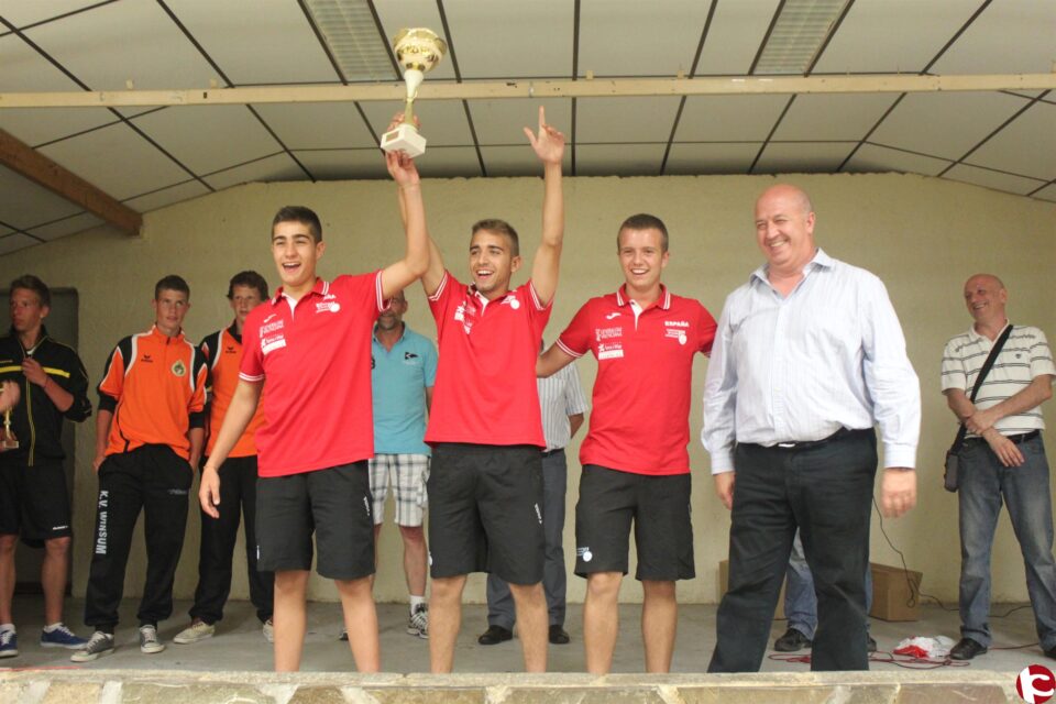 El alcalde recibe al pilotari Álvaro José Francés reciente campeón de Europa absoluto de pilota