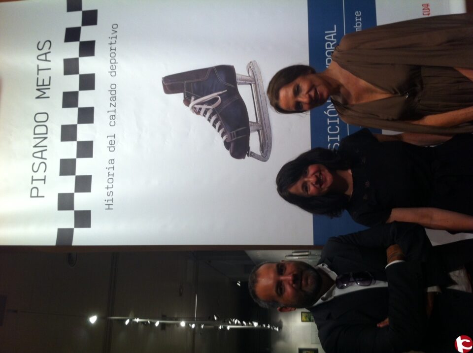 Elda calza al Museo de Traje