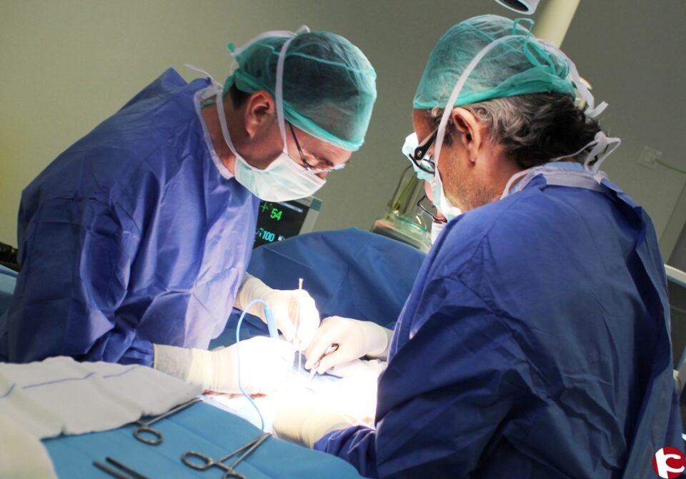 El Hospital del Vinalopó aplicará una nueva técnica para mejorar la supervivencia en pacientes con determinados tumores