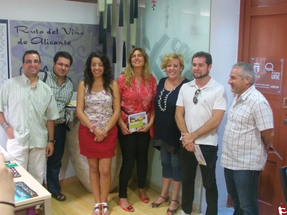 Petrer acoge una reunión de la "Ruta del Vino de Alicante" para potenciar y captar nuevos socios privados