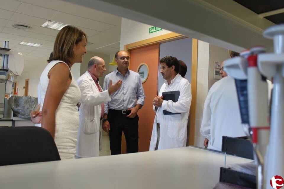 Palomar visita el Hospital de Elche para conocer el segundo centro que más estudiantes de Enfermería forma anualmente