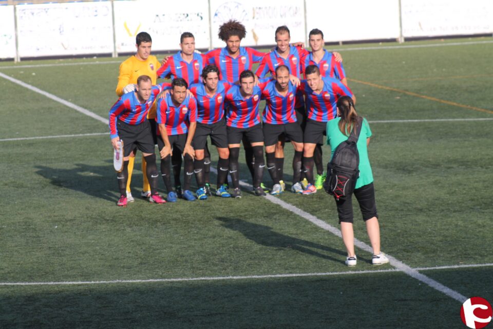 El Club Deportivo Eldense dio un paso adelante en su preparación tras competir de igual a igual ante un rival