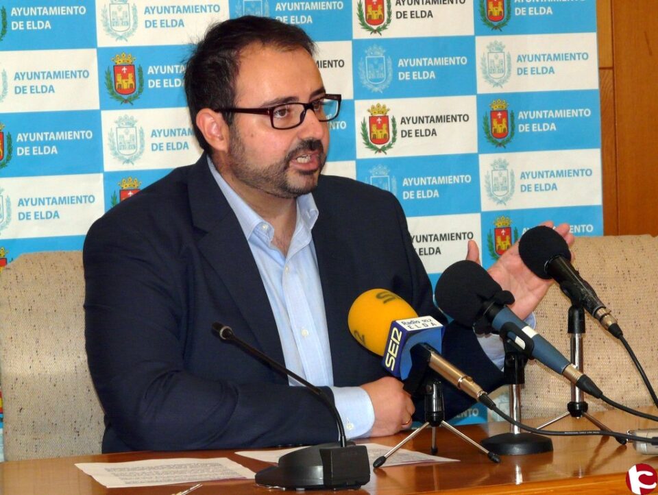 El PSOE achaca la reiterada suspensión de espectáculos en el Castelar porque la programación la hace un cargo político