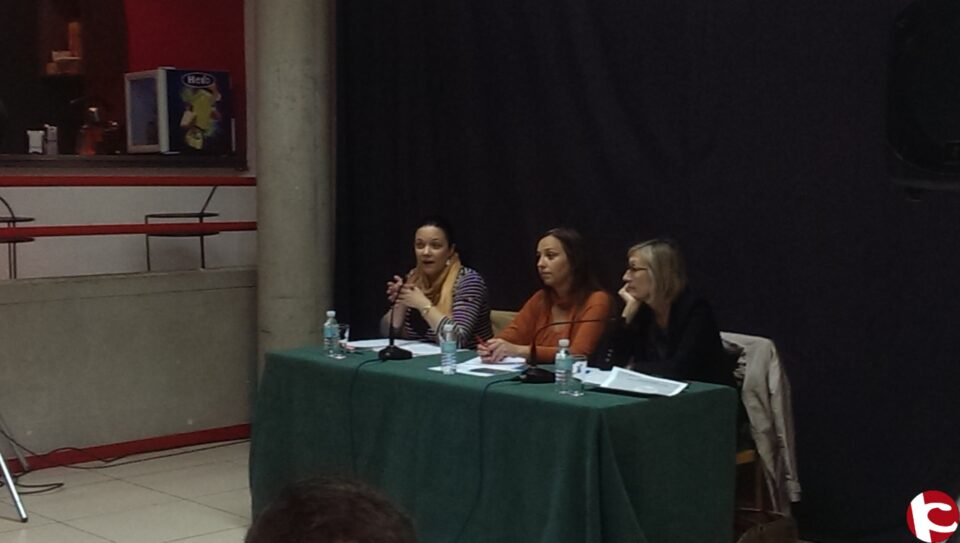 Nota de prensa del PSOE: "OTROS DECIDEN POR LAS MUJERES"