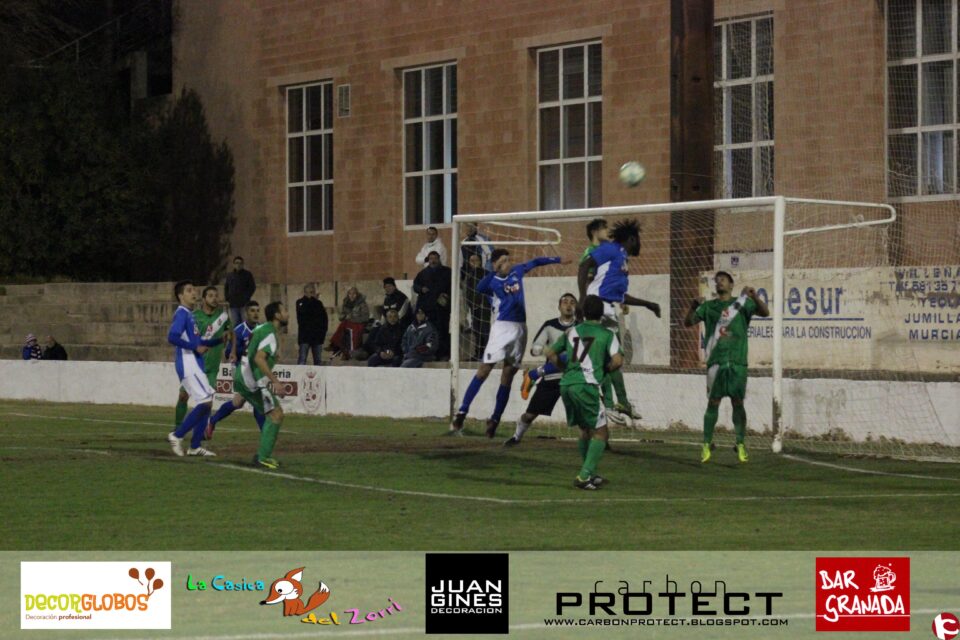 DOS PENALTIS EN CONTRA. EL PORTERO EXPULSADO. PERO EL VILLENA C.F. GANO 3-2