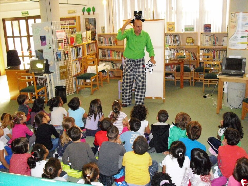 Ven a la bibliotecate sorprenderás