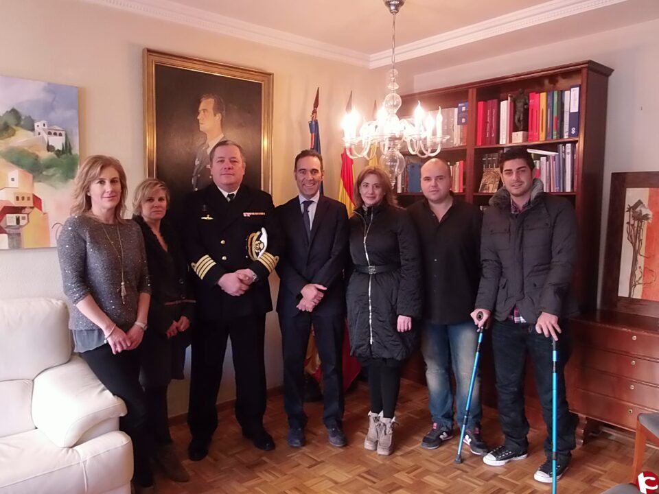 El alcalde recibe al Subdelegado de Defensa en Alicante