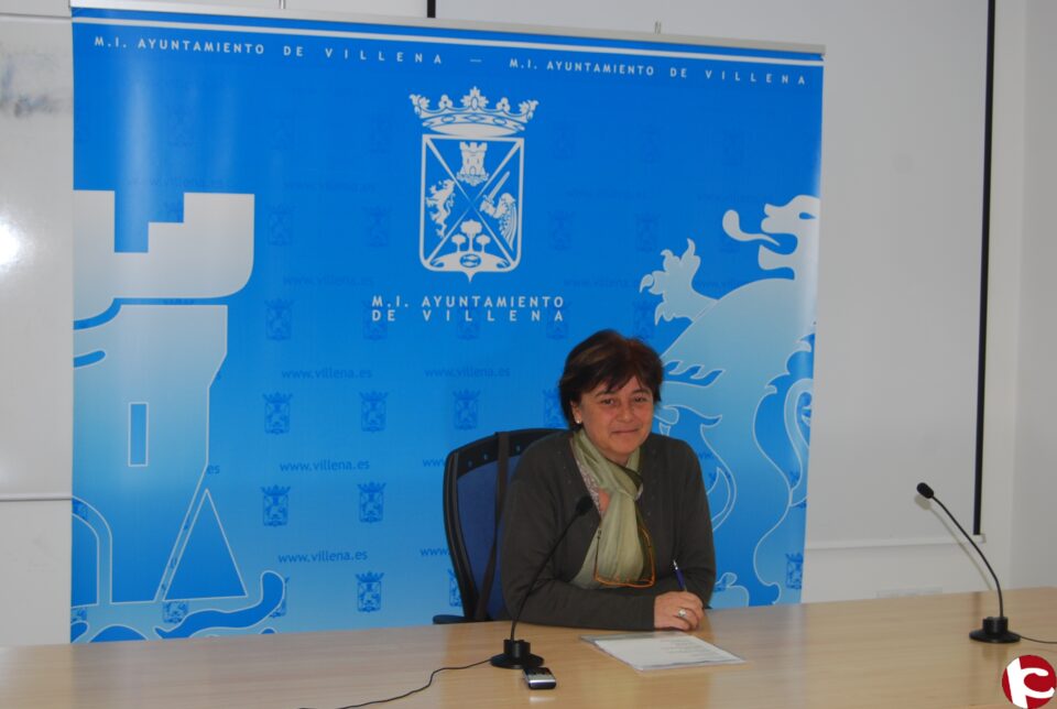 16 jóvenes de Villena reciben el premio a la excelencia en primaría que concede la Consellería