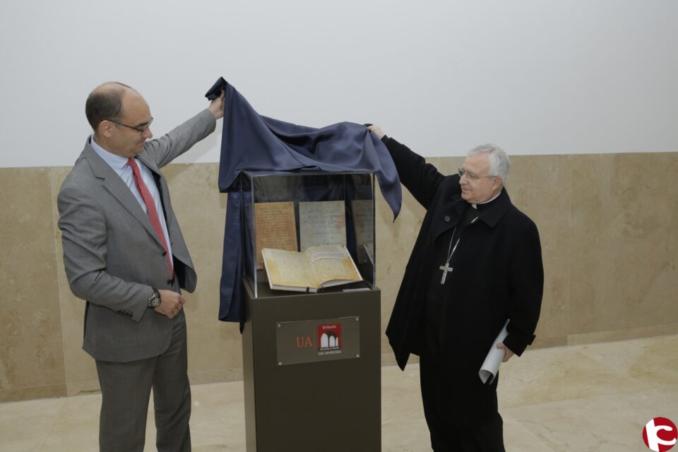 Los estatutos de la antigua universidad y la carta fundacional