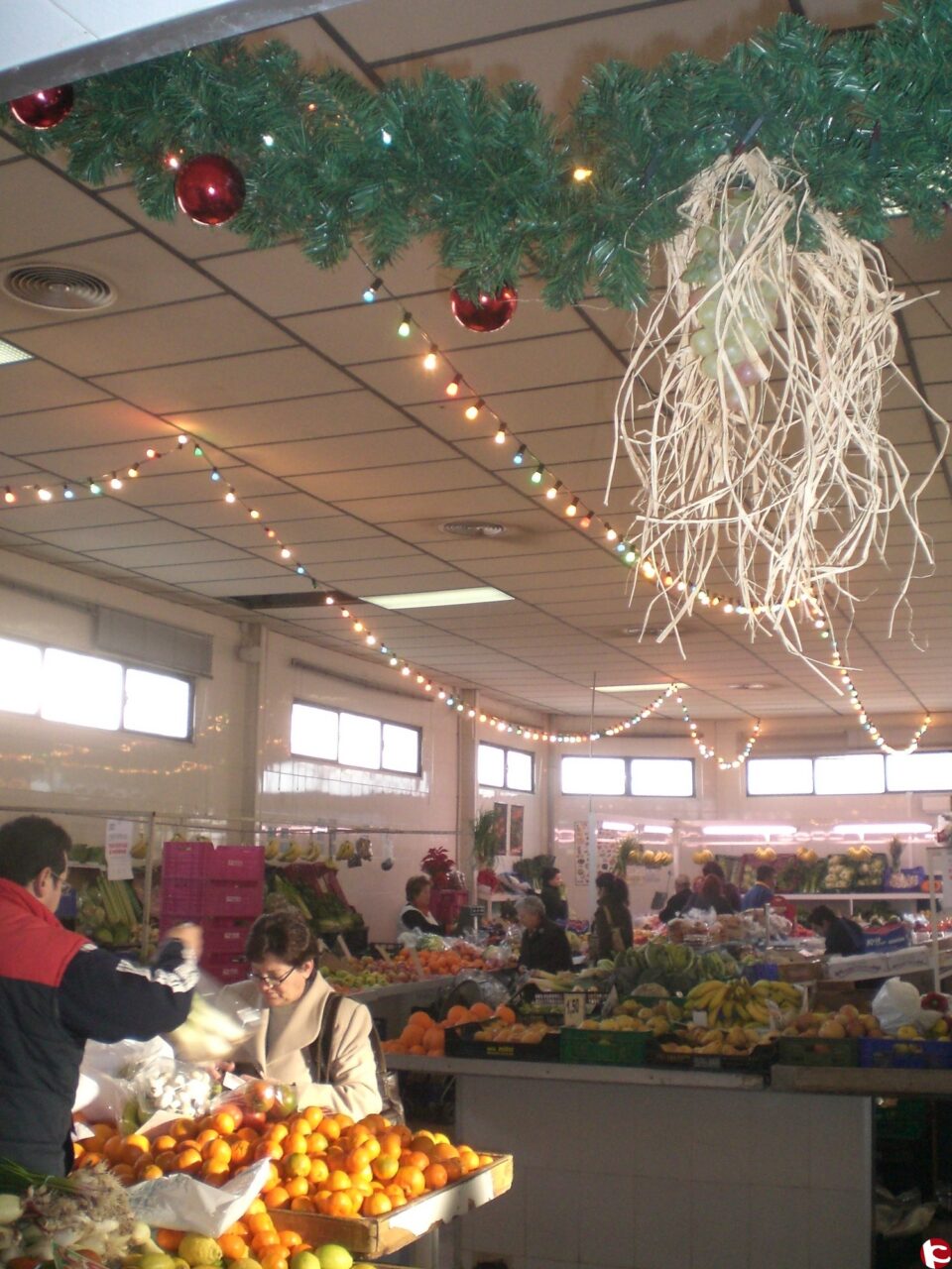 Monforte promociona las compras en el Mercado Municipal