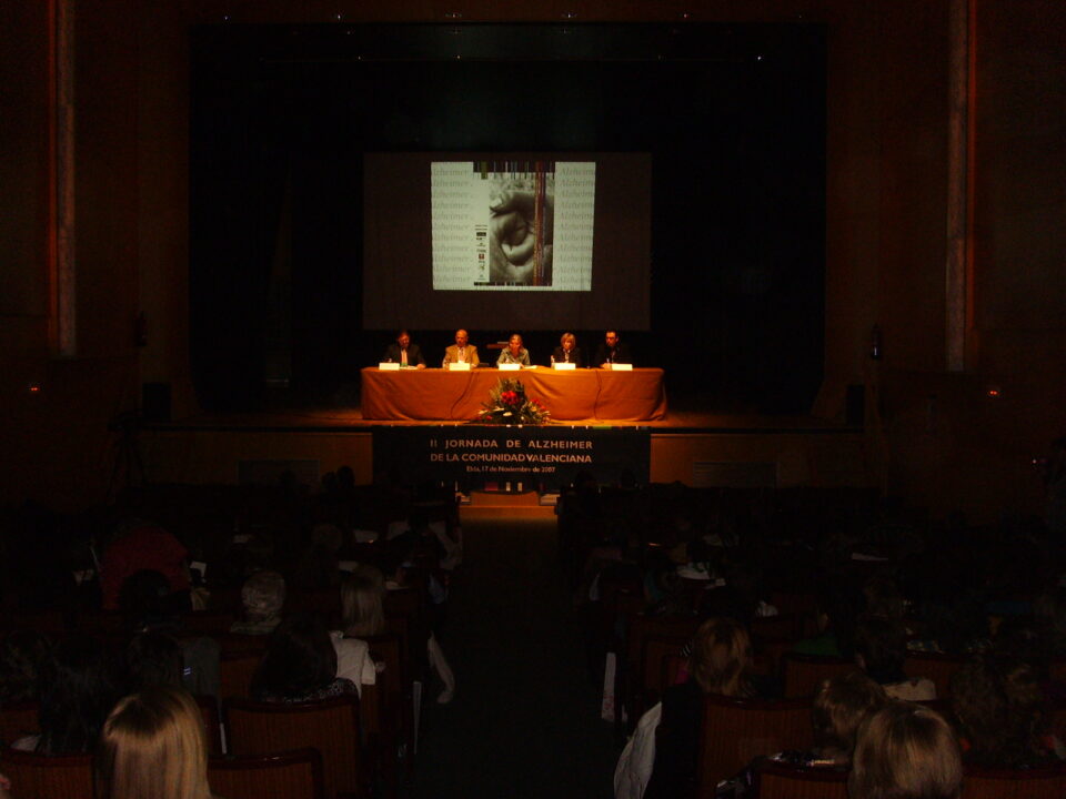 Pedrosa anuncia que muy pronto habrán buenas noticias sobre el centro de día de Alzheimer