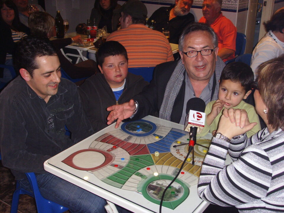 Los juegos populares de mesa parchís y oca se adaptan a la historia