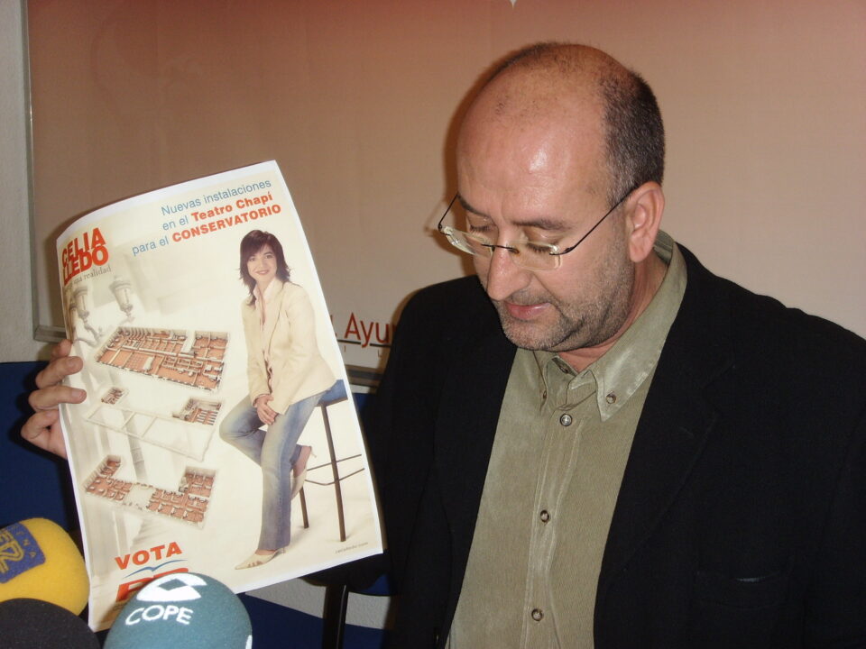 El PSOE sorprendido por facilitar un hoja de propaganda del PP como el proyecto del conservatorio