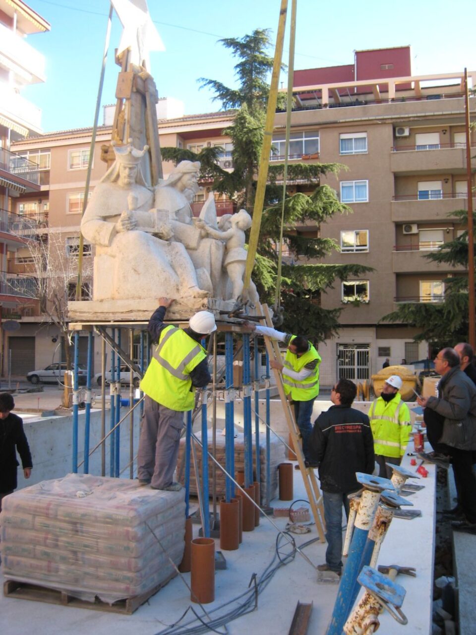 El Monumento de los Reyes Magos vuelve a presidir la Plaza que lleva su nombre